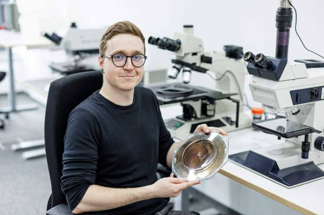 At Infineon's new factory in Dresden, which should begin production in 2026, the group expects to hire 1,000 new workers At Infineon's new factory in Dresden, which should begin production in 2026, the group expects to hire 1,000 new workers