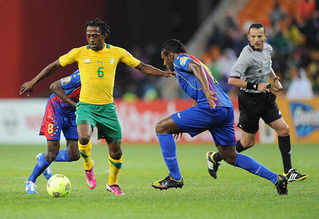 Lerato Chabangu battles Marco Soares during South Africa's 2013 AFCON Group A match against Cape Verde at Soccer City, Johannesburg.