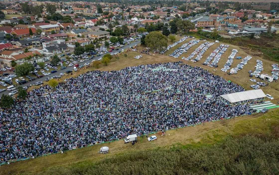 Thousands of muslims gathered for the Eid Prayers in Lenasia, South Africa 2023