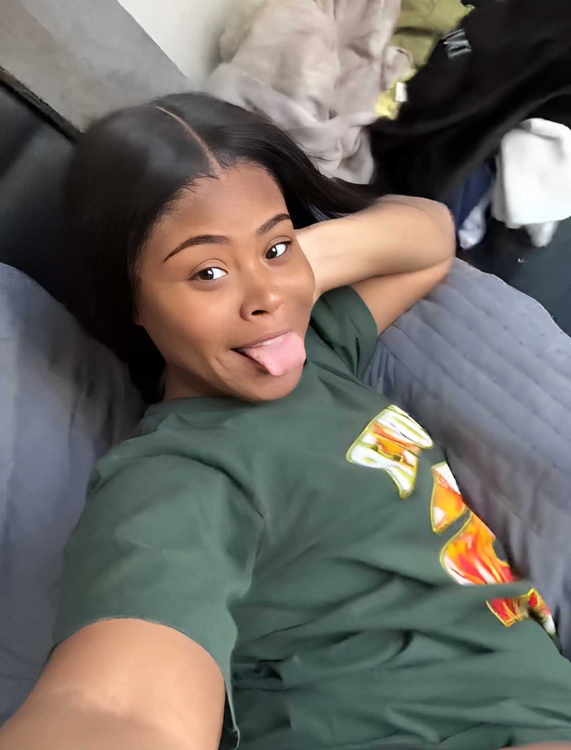 Social media users called out a lady for showing the hotel staff that gave her a hotel room key not booked under her name Social media users called out a lady for showing the hotel staff that gave her a hotel room key not booked under her name