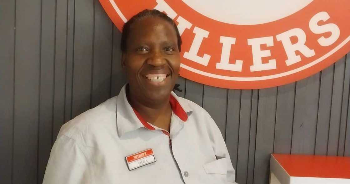 Wimpy waitress saves toddler's life