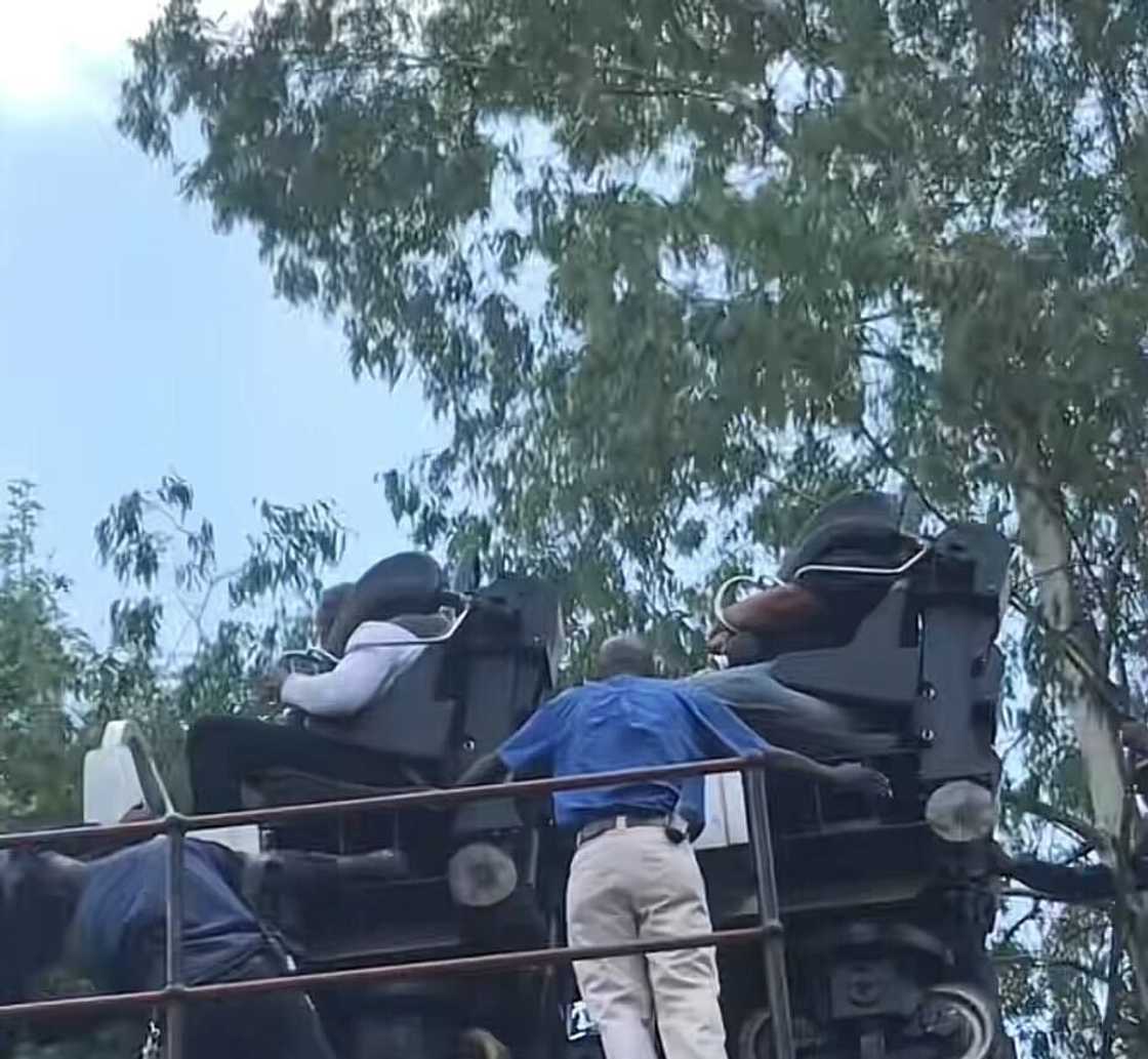 A group of riders got stuck on Johannesburg’s Tower of Terror at an amusement park. A group of riders got stuck on Johannesburg’s Tower of Terror at an amusement park.
