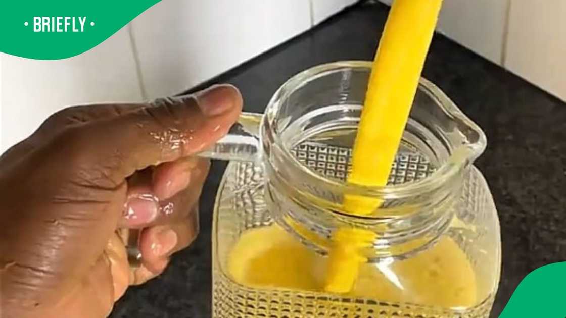 Man makes orange juice on a budget