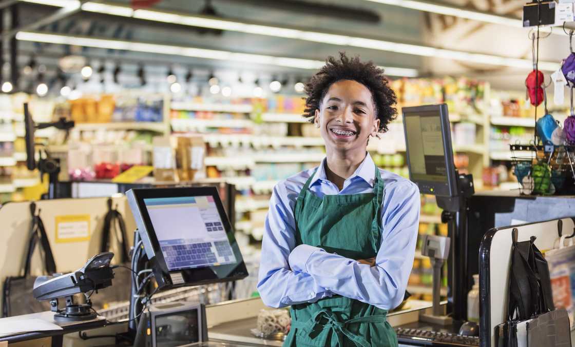 South Africa worries about cashiers after the smart trolleys initiative South Africa worries about cashiers after the smart trolleys initiative