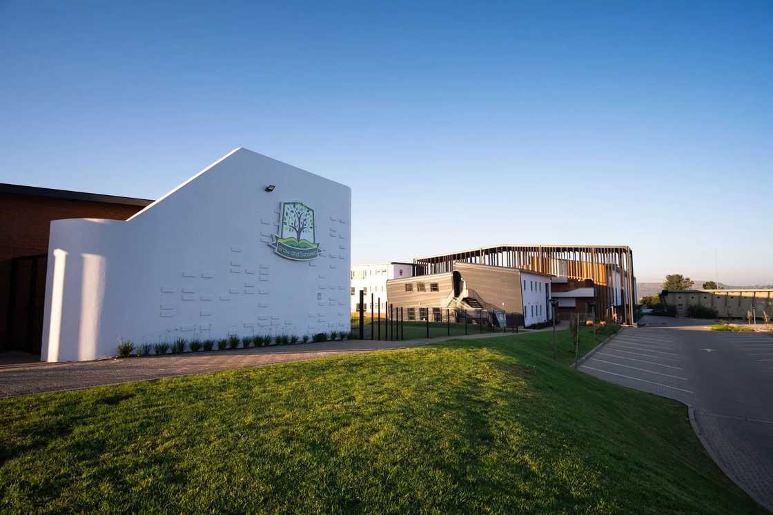 Pinnacle College Ridge View Primary Pinnacle College Ridge View Primary