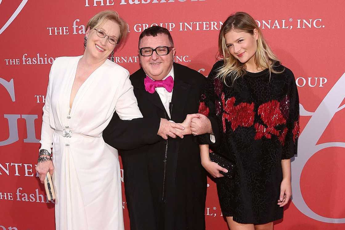 Louisa Jacobson: age, boyfriend, parents, movies, height, profile, worth Louisa Jacobson: age, boyfriend, parents, movies, height, profile, worth