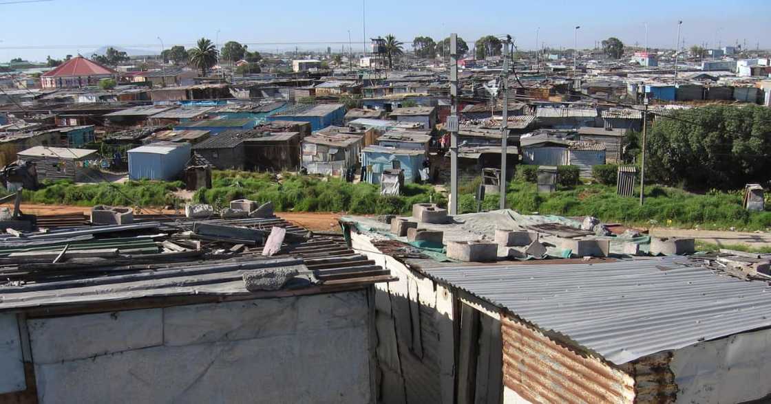 6 men murdered in Khayelitsha and 3 people gunned down in Ravensmead 6 men murdered in Khayelitsha and 3 people gunned down in Ravensmead