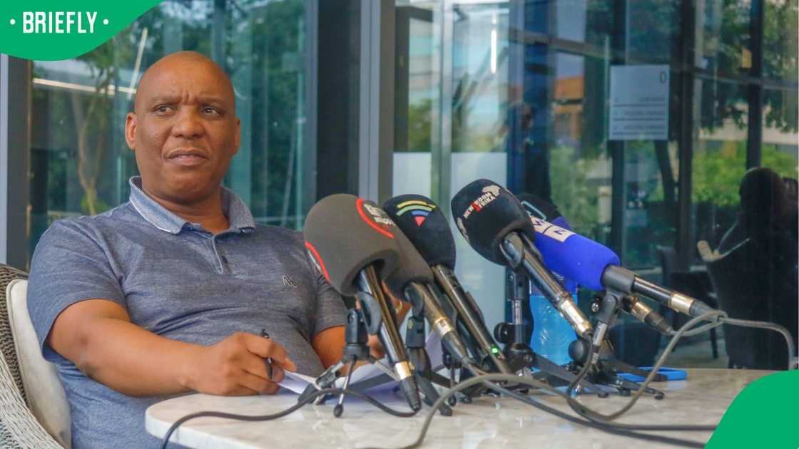 Cedric Nkabinde stated that there was a plot to keep Khomotso Phahlane out of power Cedric Nkabinde stated that there was a plot to keep Khomotso Phahlane out of power