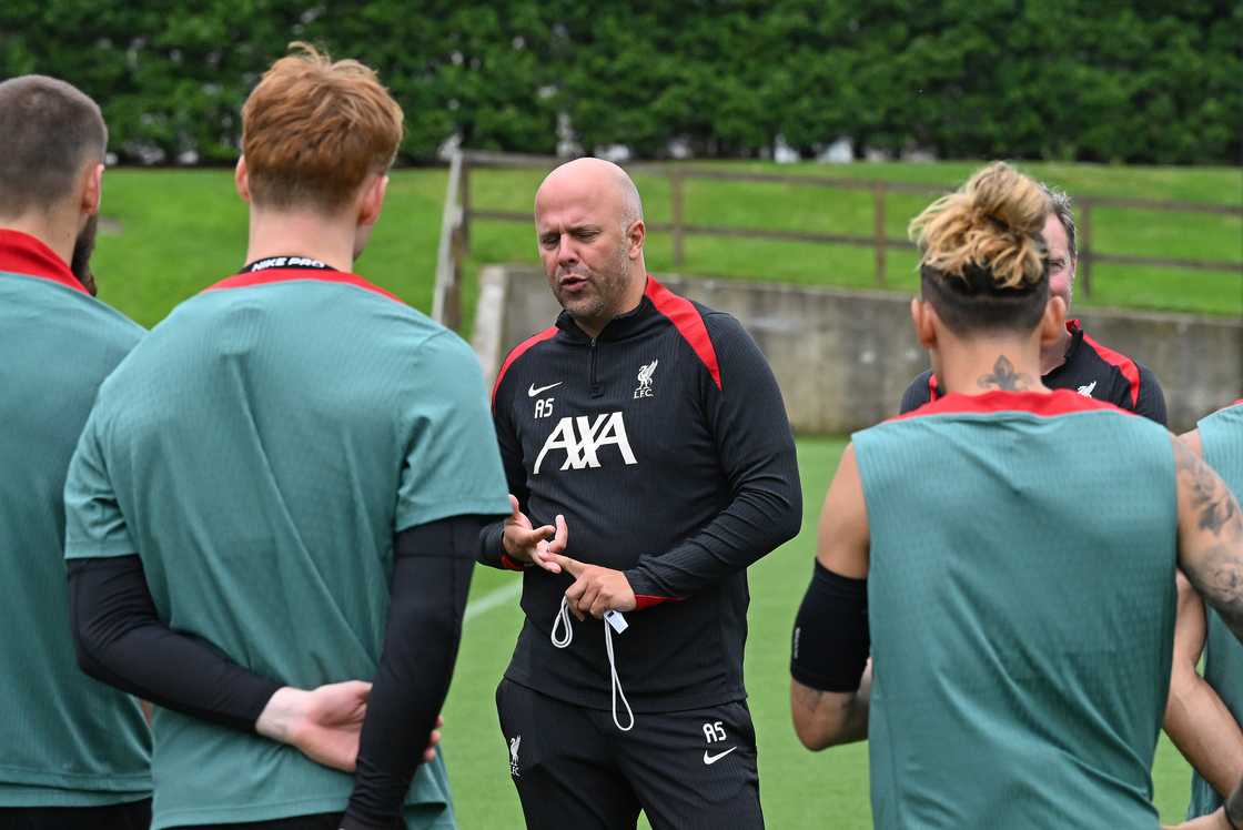 The Main Reason Why Liverpool Goalkeepers are Wearing Sunglasses in Training The Main Reason Why Liverpool Goalkeepers are Wearing Sunglasses in Training