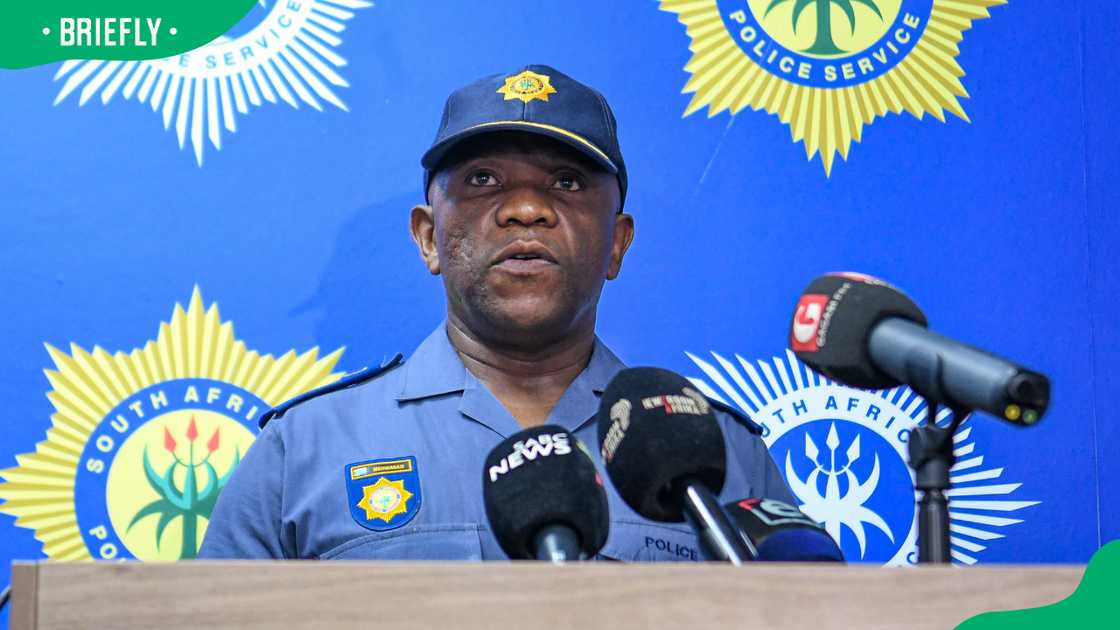 Lieutenant-general Nhlanhla Mkhwanazi's biography Lieutenant-general Nhlanhla Mkhwanazi's biography
