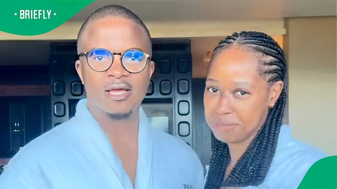 A TikTok picture of a married couple A TikTok picture of a married couple