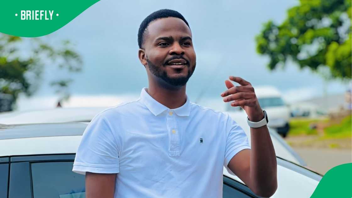 After confirming the payment, the mother responded with three thumbs-up emojis on WhatsApp chat After confirming the payment, the mother responded with three thumbs-up emojis on WhatsApp chat