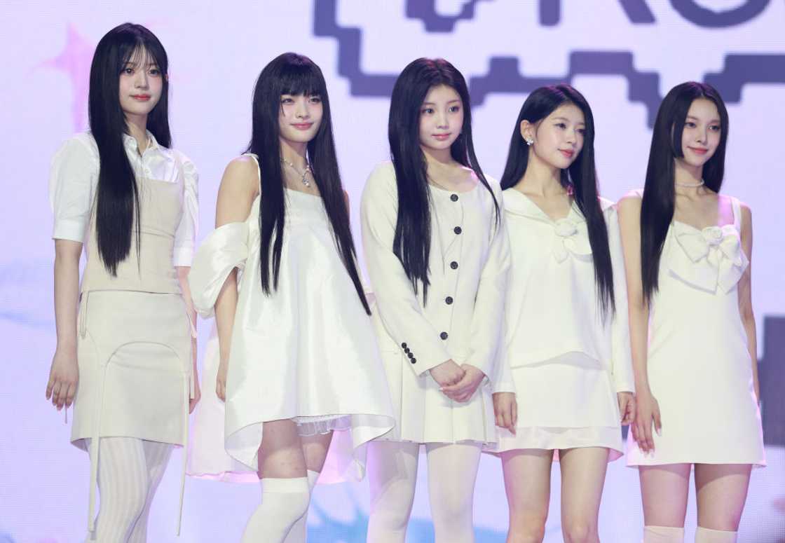 ILLIT members at the Super Real Me debut showcase ILLIT members at the Super Real Me debut showcase