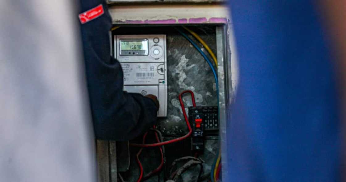 Man, Burnt, Death, Transformer, Substation, City Power, Steal, Spokesperson Isaac Mangena said the incident occurred on 13th street in Linden, a suburb in the northwest of Johannesburg Man, Burnt, Death, Transformer, Substation, City Power, Steal, Spokesperson Isaac Mangena said the incident occurred on 13th street in Linden, a suburb in the northwest of Johannesburg