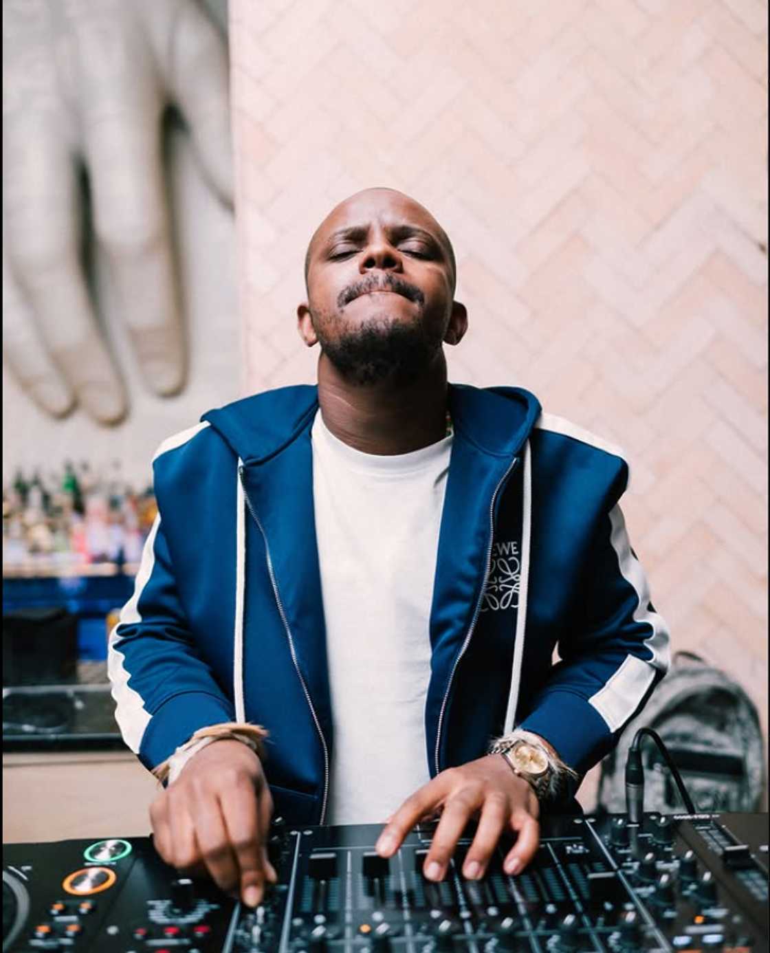 Kabza De Smalll is working on new music. Kabza De Smalll is working on new music.