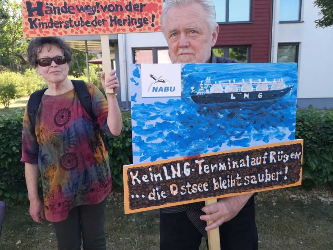 Residents have petitioned parliament, while the local government has filed an injunction against the terminal's accelerated planning approval Residents have petitioned parliament, while the local government has filed an injunction against the terminal's accelerated planning approval