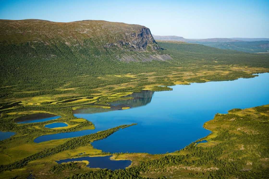 The impact of plastic pollution in lakes is less well researched than in the oceans The impact of plastic pollution in lakes is less well researched than in the oceans