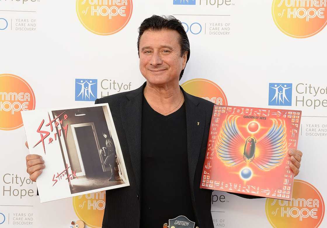 Musician Steve Perry during the City of Hope Spirit of Life Gala Honoring Rob Light on 19 September 2013 in Playa Vista, California. Musician Steve Perry during the City of Hope Spirit of Life Gala Honoring Rob Light on 19 September 2013 in Playa Vista, California.