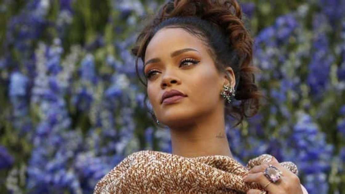 Singer Rihanna and dad had been feuding for some time now.