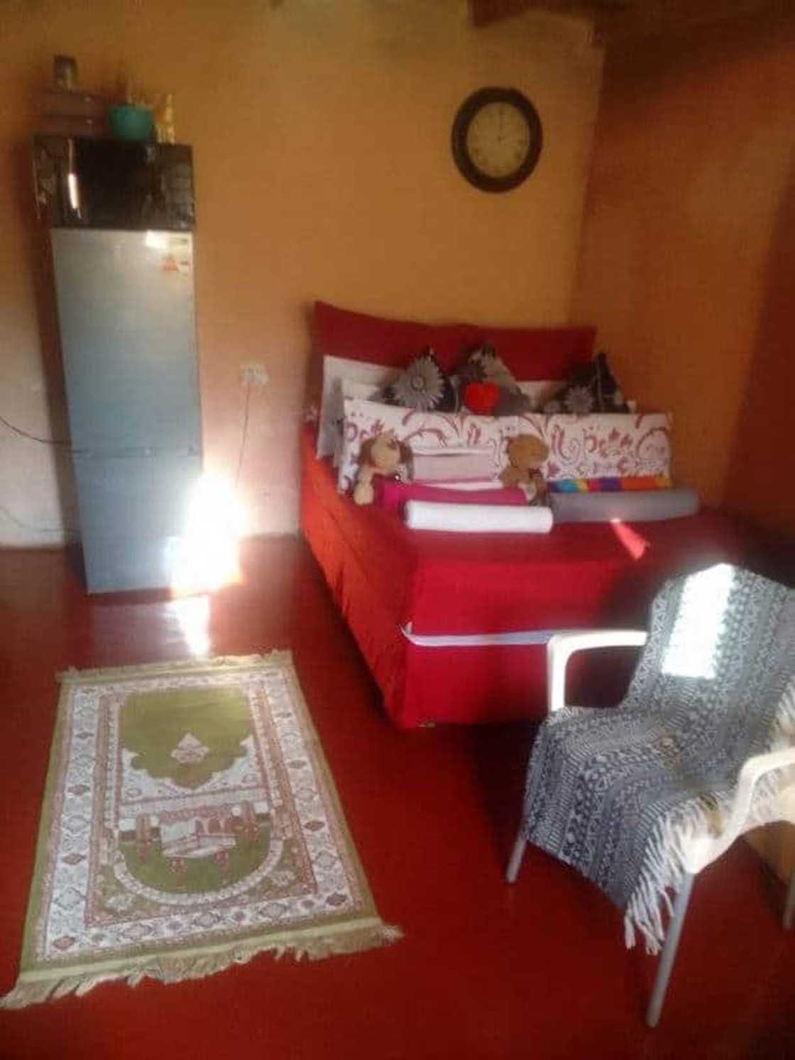 Johannesburg woman shows off her new place. Johannesburg woman shows off her new place.