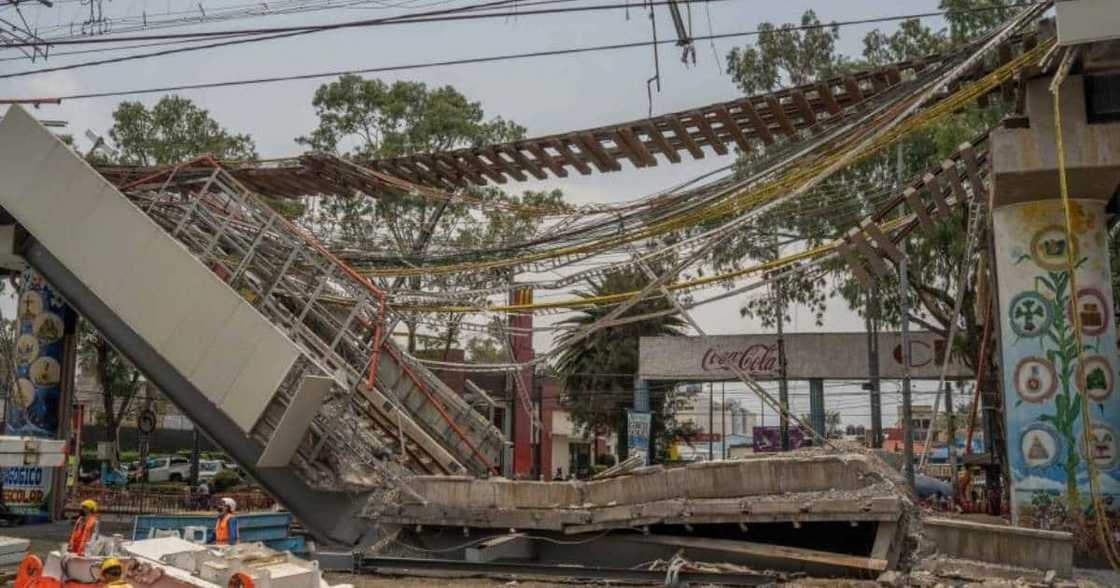 Mexican Billionaire Carlos Slim to pay for reconstruction of collapsed Mexico City overpass.