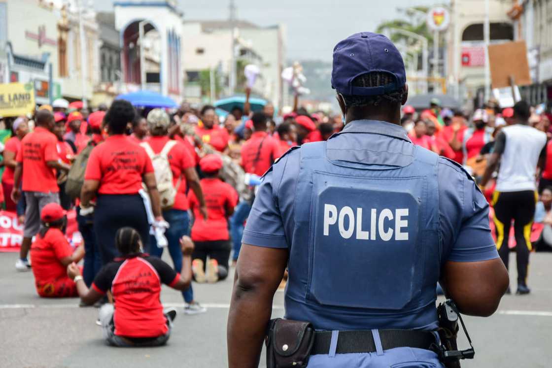 SAPS comes up after video of Phillipine officers working out SAPS comes up after video of Phillipine officers working out