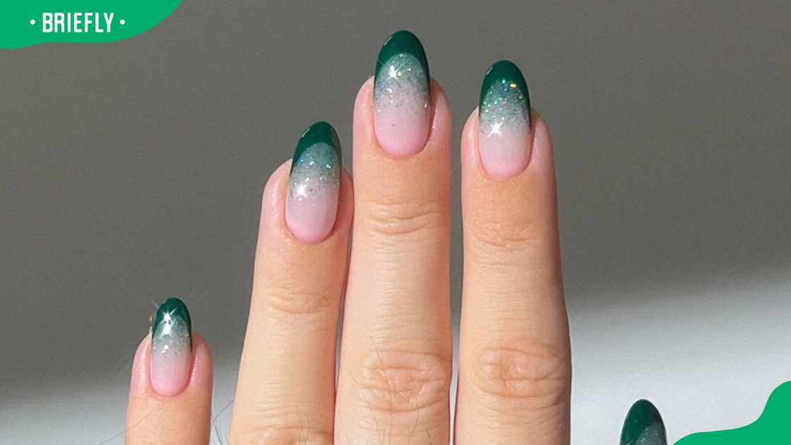 Green ombre nail design