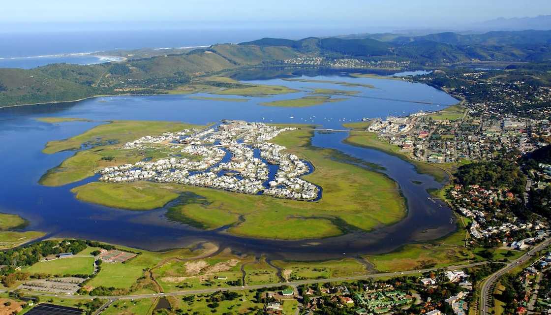 List of cities in South Africa with the best sights and activities: top 15 list List of cities in South Africa with the best sights and activities: top 15 list