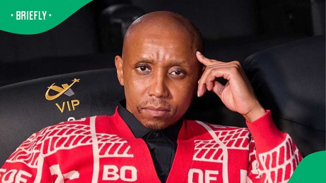 video of S'dumo Mtshali receiving a portrait has Mzansi in stitches