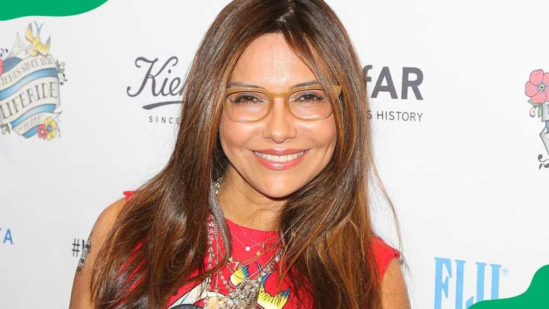 How old is Nathan Fillion? How old is Nathan Fillion?