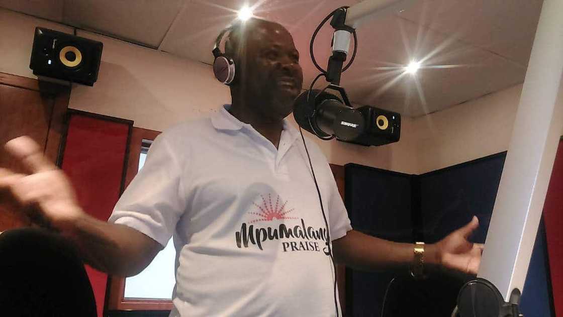 Sipho Makhabane biography Sipho Makhabane biography