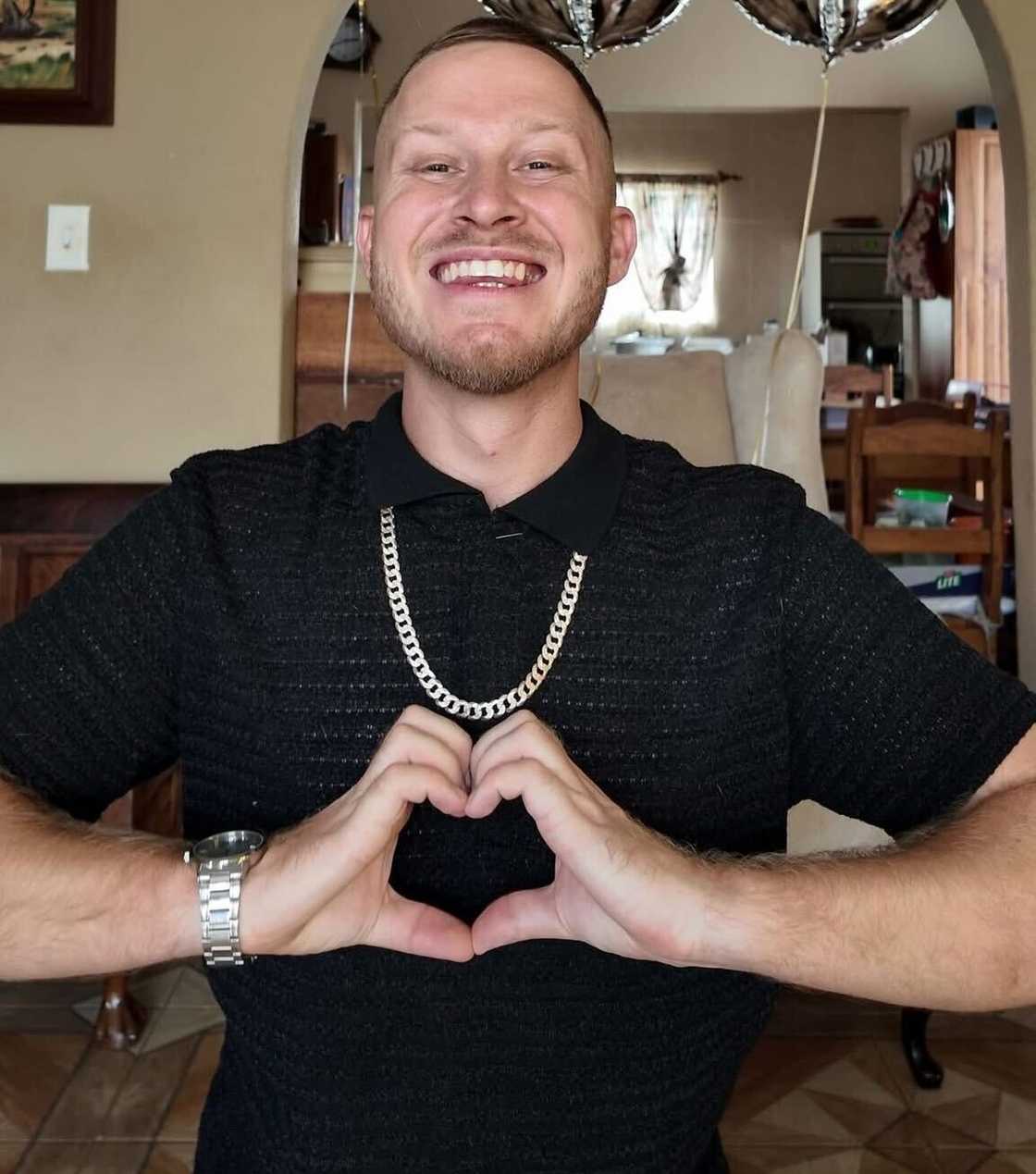 A man shared his township experience paying with a R200 note in the morning. A man shared his township experience paying with a R200 note in the morning.