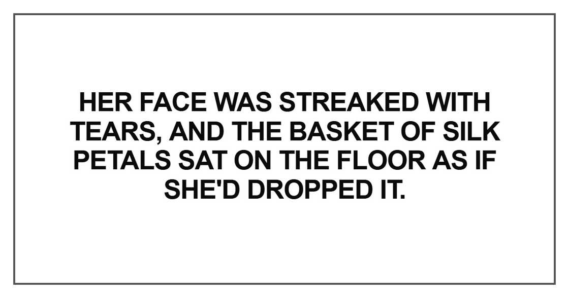 Her face was streaked with tears Her face was streaked with tears