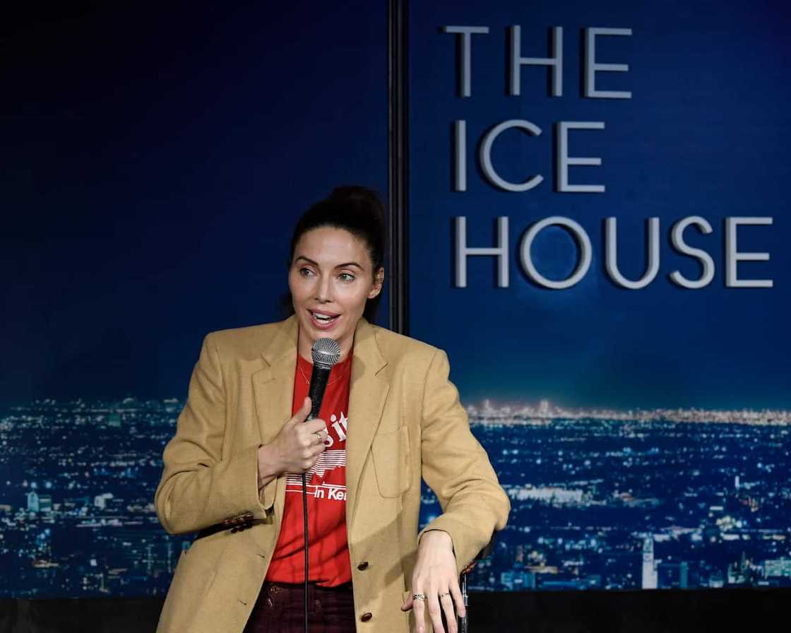Whitney Cummings net worth Whitney Cummings net worth