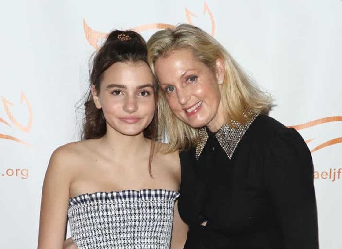 Who is Elliott Anastasia Stephanopoulos? Who is Elliott Anastasia Stephanopoulos?