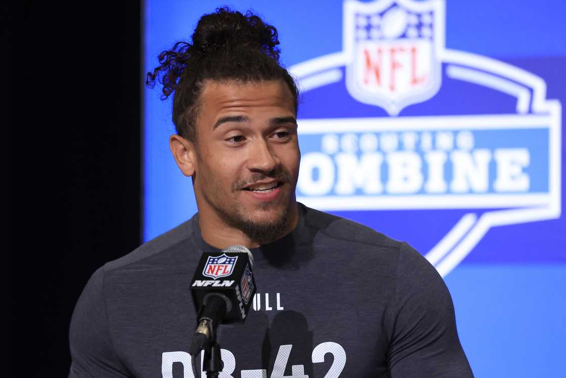 Sydney Brown at Lucas Oil Stadium in Indianapolis, Indiana Sydney Brown at Lucas Oil Stadium in Indianapolis, Indiana