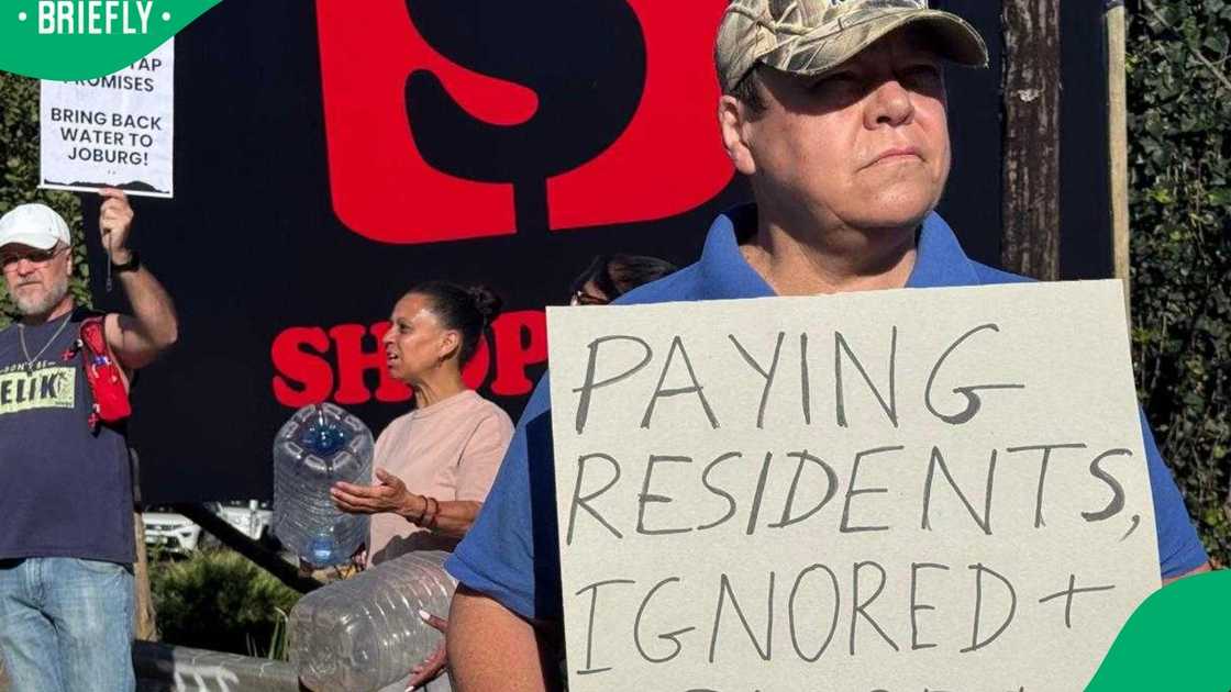 Residents in Mellville