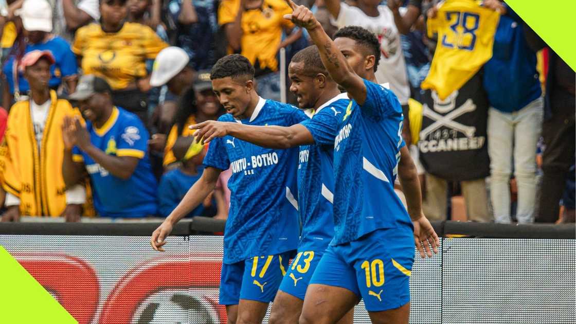 Mamelodi Sundowns celebrate one of their goals during their 2-1 win over Kaizer Chiefs in the Betway Premiership. Photo: @Masandawana.