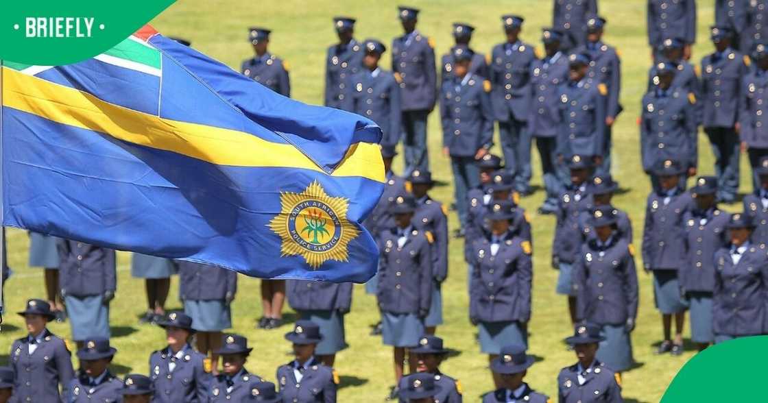 Netizens reacted to 10,000 planned SAPS recruitments Netizens reacted to 10,000 planned SAPS recruitments