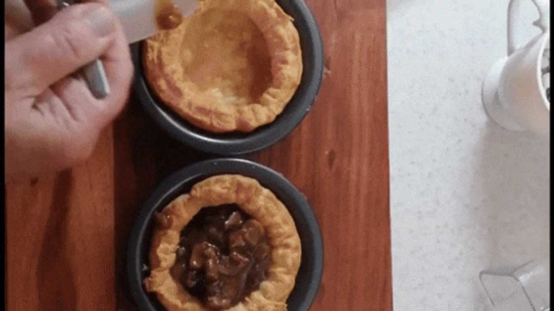 Preparing pepper steak pie Preparing pepper steak pie