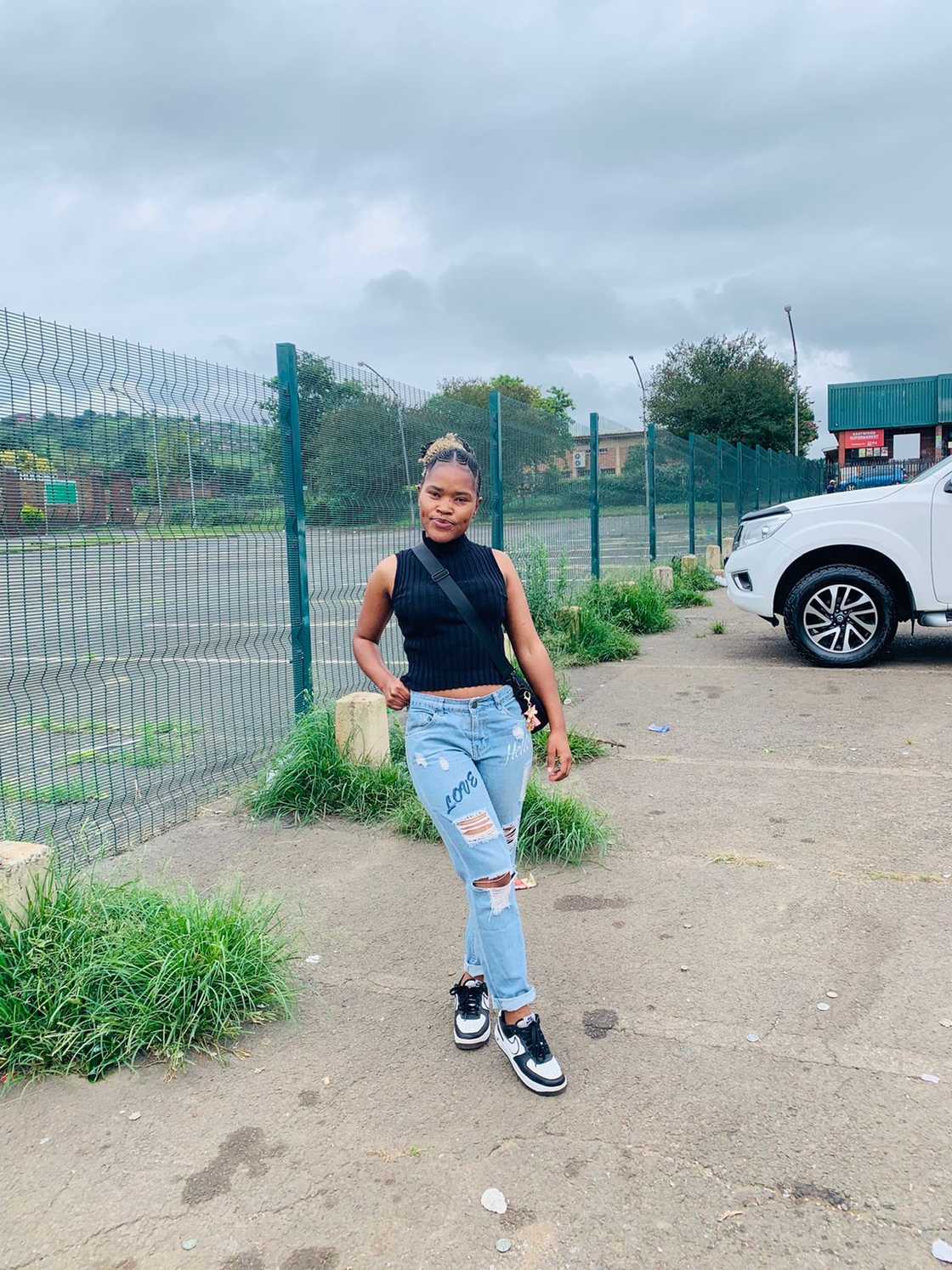 Some viewers joked that their own fitness equipment lacked a reverse button after seeing her skill Some viewers joked that their own fitness equipment lacked a reverse button after seeing her skill