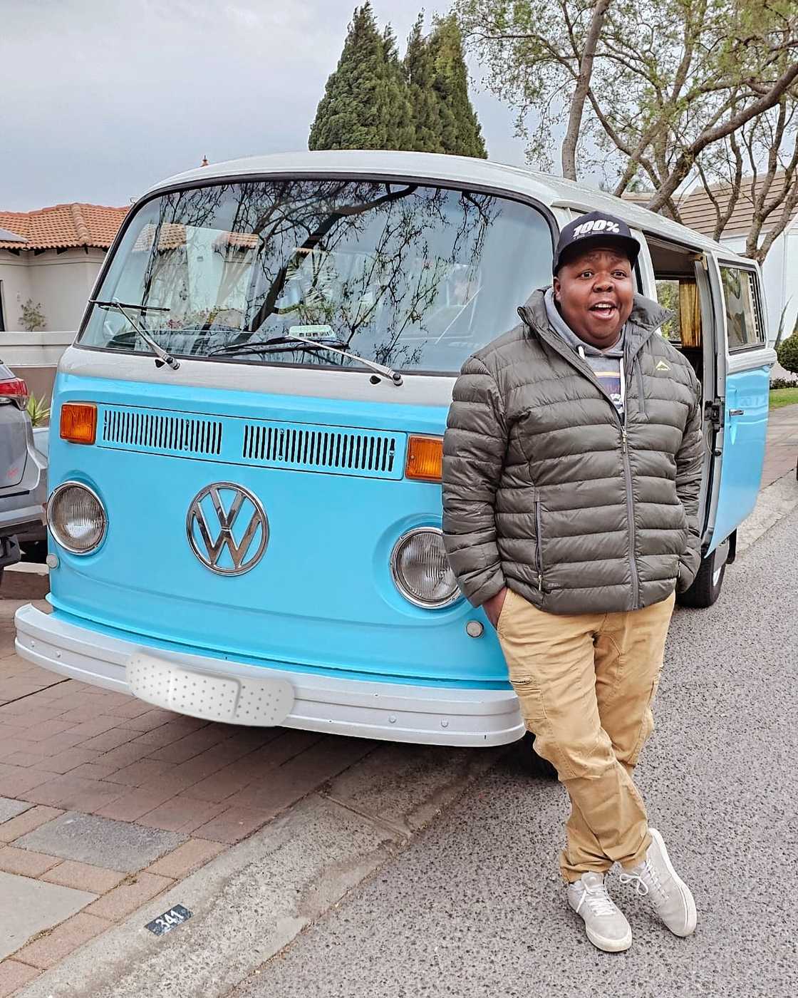 Others joked, saying that taxi drivers would stop the wheelbarrows on the road Others joked, saying that taxi drivers would stop the wheelbarrows on the road