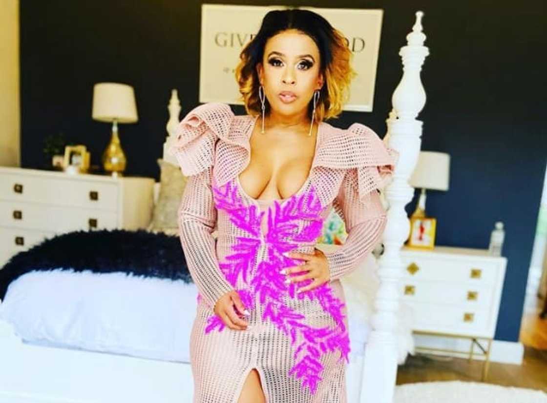 Nonku Williams’ daughter finally visits Sifiso Ncwane’s grave Nonku Williams’ daughter finally visits Sifiso Ncwane’s grave
