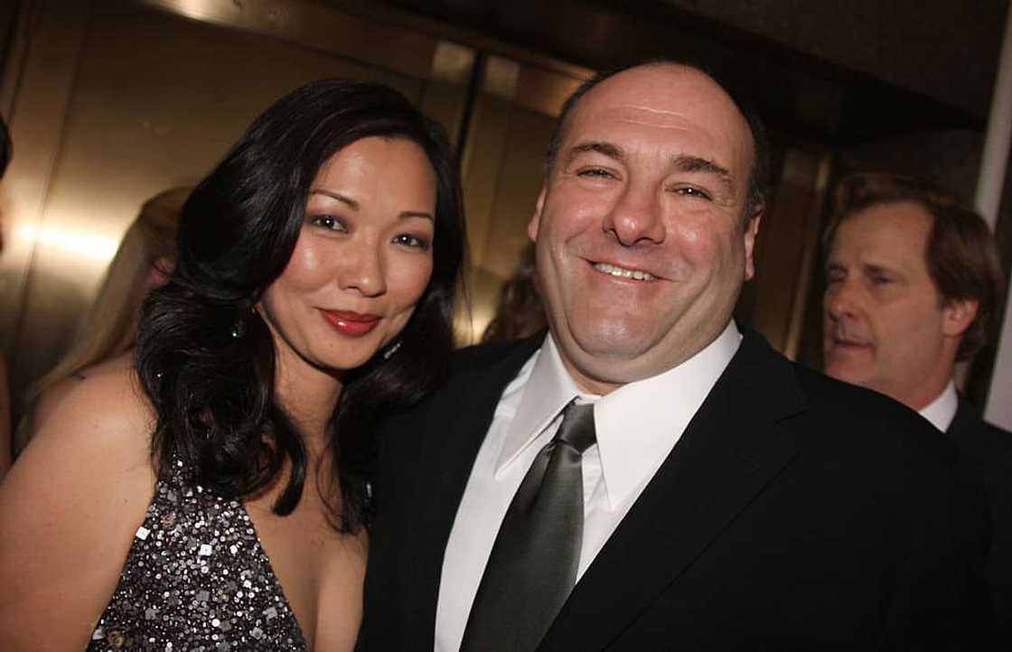 How old is Deborah Lin? How old is Deborah Lin?