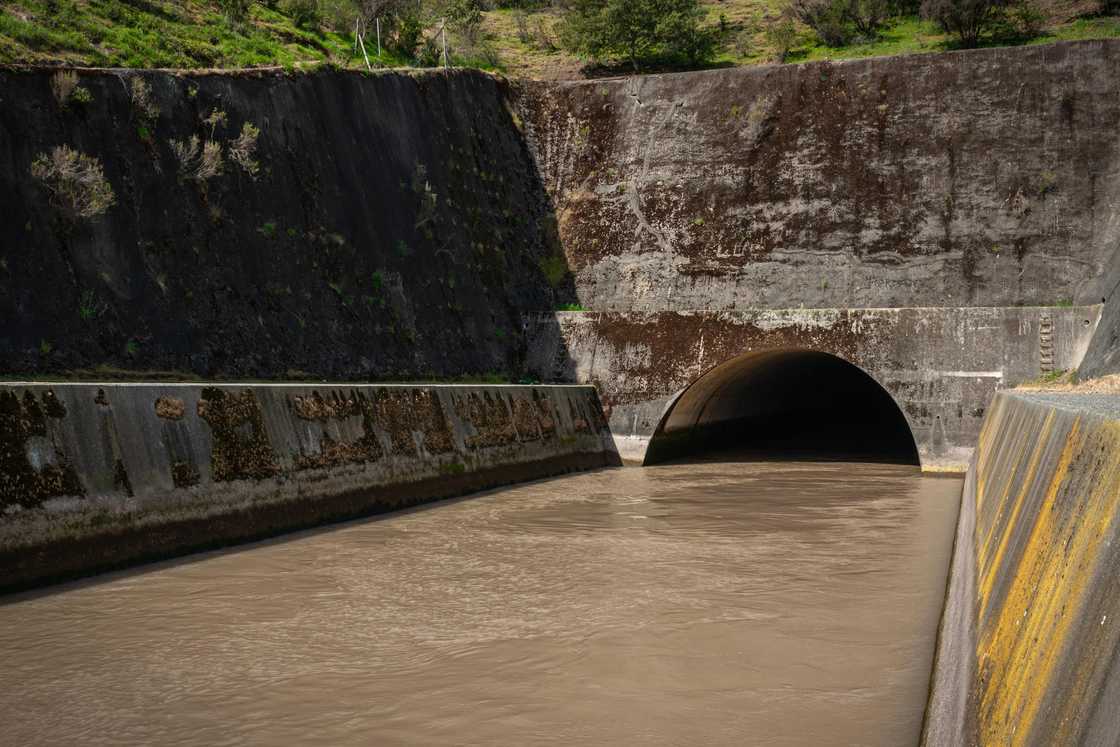 South Africa reacts to men in Stellenbosch storm drainage South Africa reacts to men in Stellenbosch storm drainage