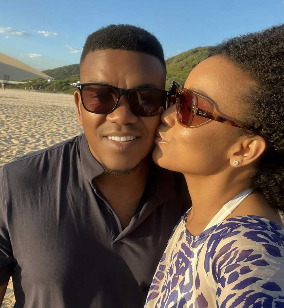 Fans gushed over Jennifer and Loyiso Bala Fans gushed over Jennifer and Loyiso Bala