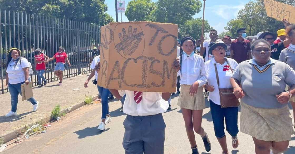 Randfontein, Gauteng, Panyaza Lesufi, Gauteng Education MEC, Gauteng Education Department, racism, Hoërskool Jan Viljoen Randfontein, Gauteng, Panyaza Lesufi, Gauteng Education MEC, Gauteng Education Department, racism, Hoërskool Jan Viljoen