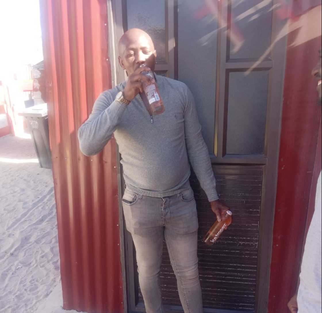 Others took the opportunity to advise the man on how to place some of his furniture to create more space Others took the opportunity to advise the man on how to place some of his furniture to create more space