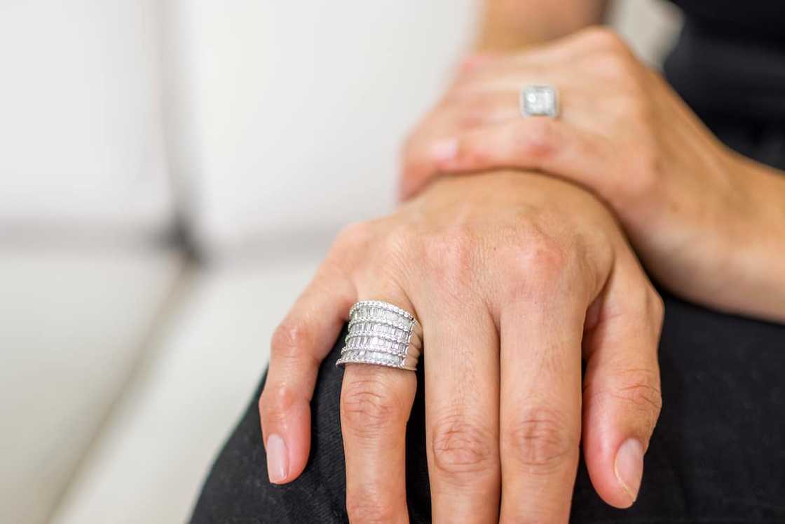 Ring on right ring finger. Ring on right ring finger.