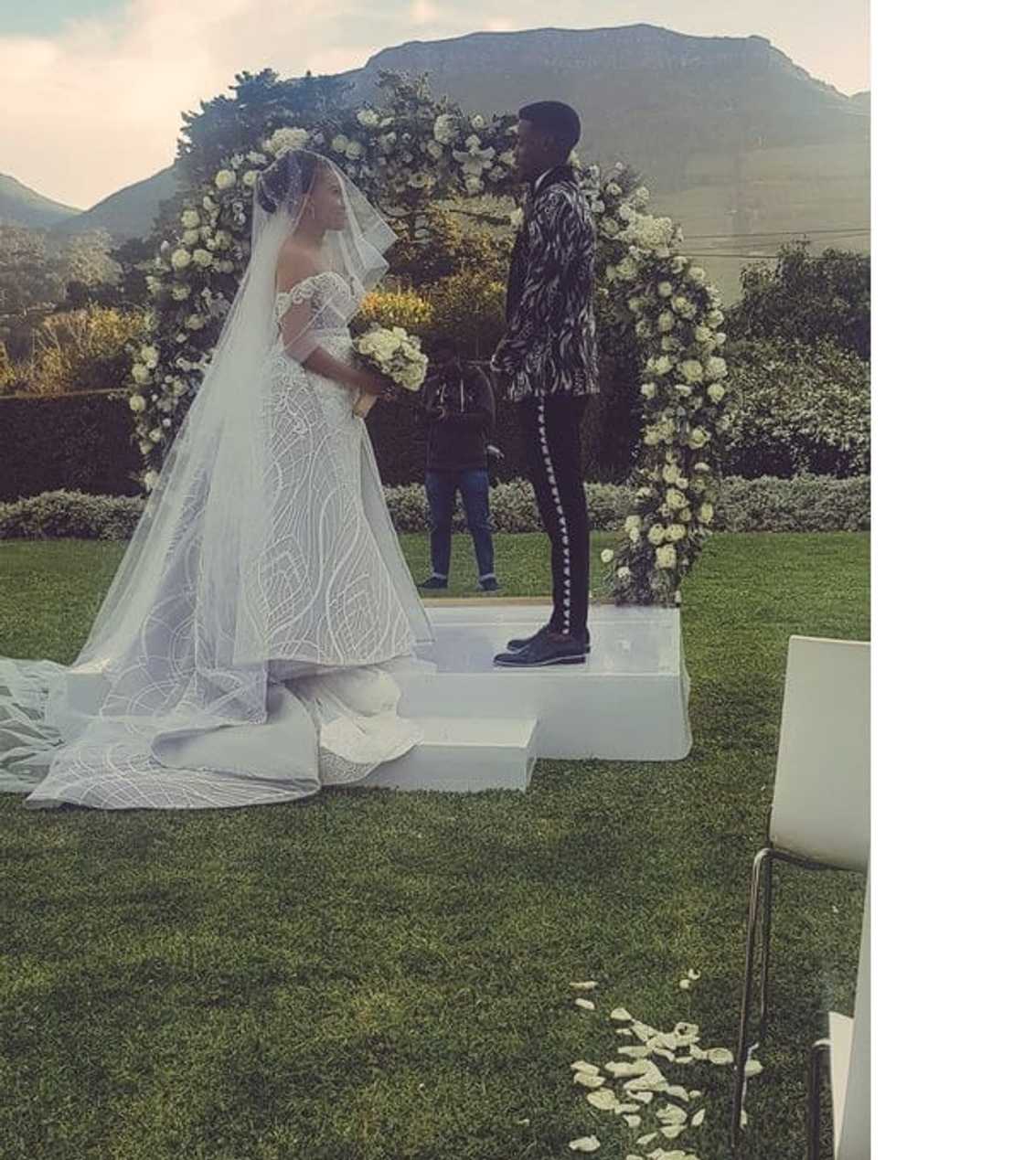 Dineo Moeketsi biography: age, husband, wedding pics, mother, before and after photos and Instagram Dineo Moeketsi biography: age, husband, wedding pics, mother, before and after photos and Instagram